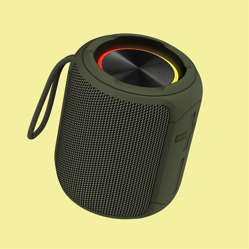 เครื่องเสียงกลางแจ้ง 16W Bluetooth พร้อมฟังก์ชัน TWS มือฟรีเรียก 70Hz-20KHz ความถี่ตอบสนอง